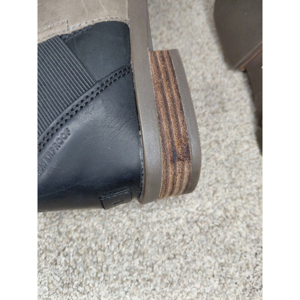 Sorel Taupe and Black Ankle Booties - Picture 12 of 16